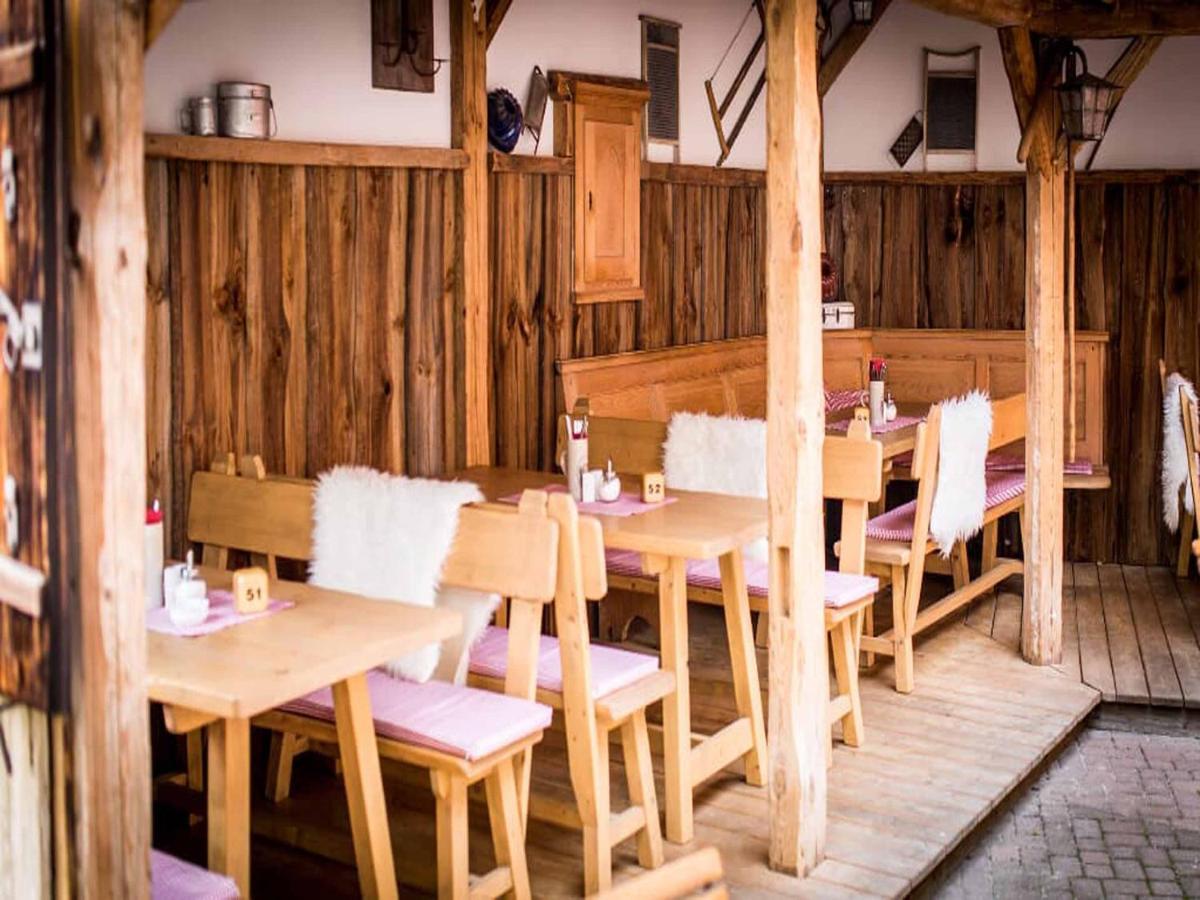 Da'Sporrer Hotel & Wirtshaus 네운부르그포름발트 외부 사진