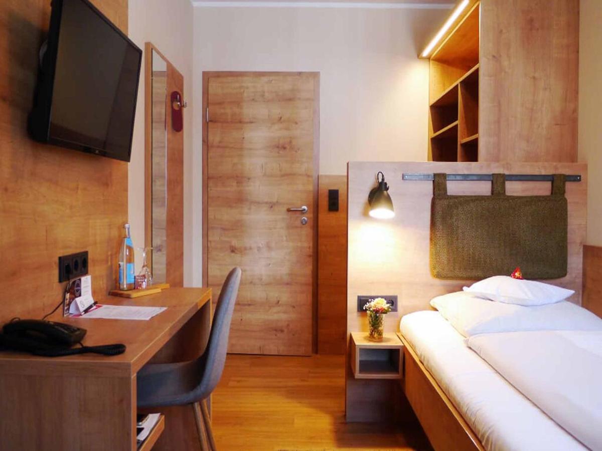 Da'Sporrer Hotel & Wirtshaus 네운부르그포름발트 외부 사진