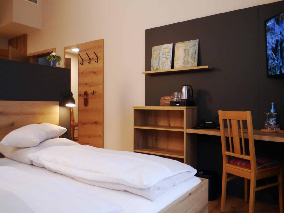 Da'Sporrer Hotel & Wirtshaus 네운부르그포름발트 외부 사진