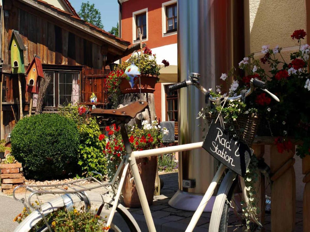Da'Sporrer Hotel & Wirtshaus 네운부르그포름발트 외부 사진